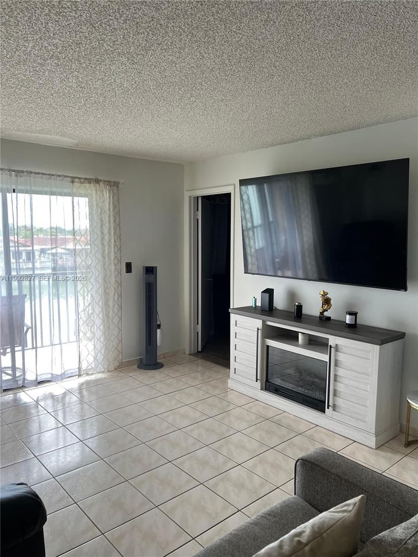 6465 W 27th Ave # 202, Hialeah FL 33016