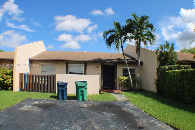 12003 SW 110th St Cir N, Miami FL 33186