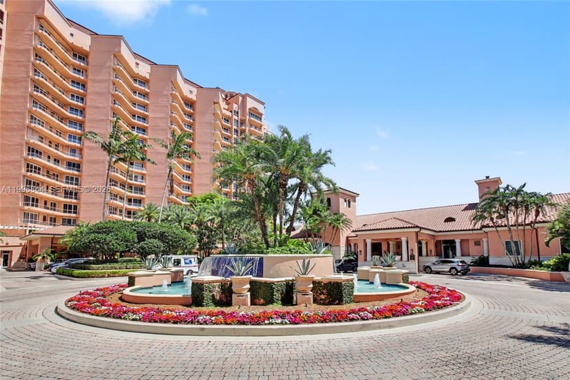 60 Edgewater Dr # 3G, Coral Gables FL 33133