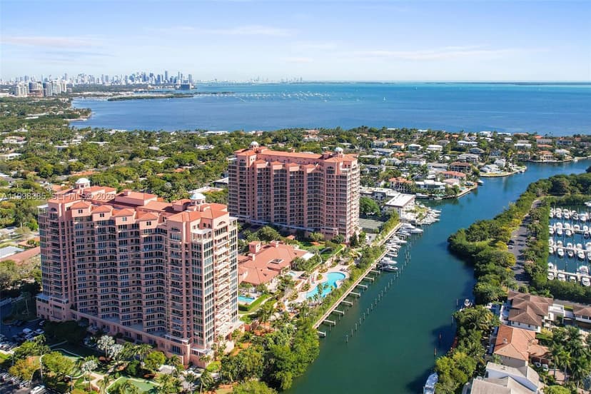 10 Edgewater Dr # 7G, Coral Gables FL 33133