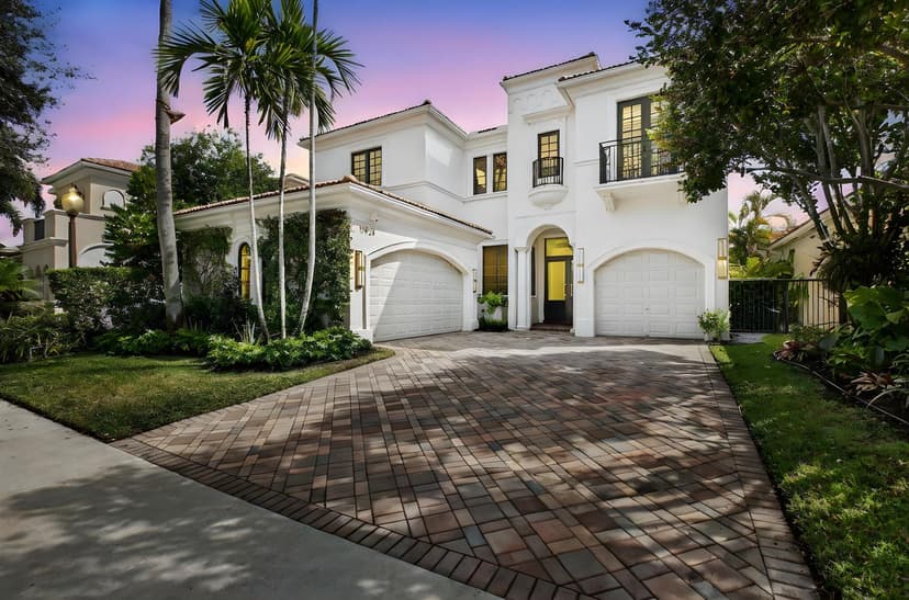 17921 Villa Club Way, Boca Raton FL 33496