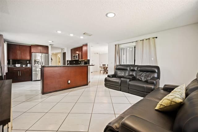 17357 SW 20th Ct, Miramar FL 33029 - Miramar, FL - Photo 6