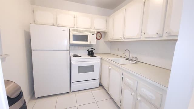 319 Chatham P, West Palm Beach FL 33417 - West Palm Beach, FL - Photo 6