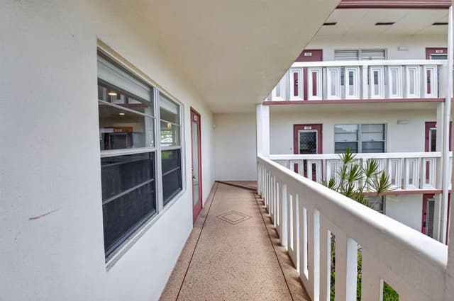 144 Fanshaw D, Boca Raton FL 33434 - Boca Raton, FL - Photo 3