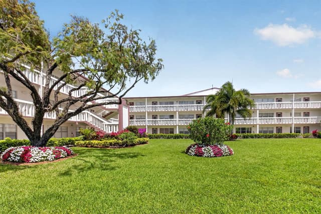 144 Fanshaw D, Boca Raton FL 33434 - Boca Raton, FL - Photo 5