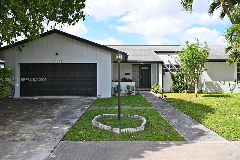 13931 SW 105th St, Miami FL 33186