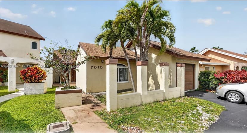 7010 SW 103rd Pl, Miami FL 33173