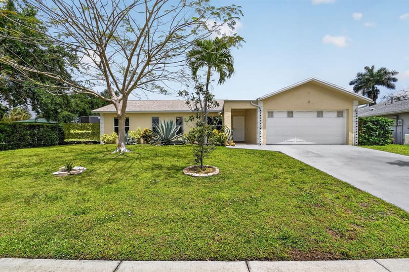 1262 Essex Drive, Wellington FL 33414