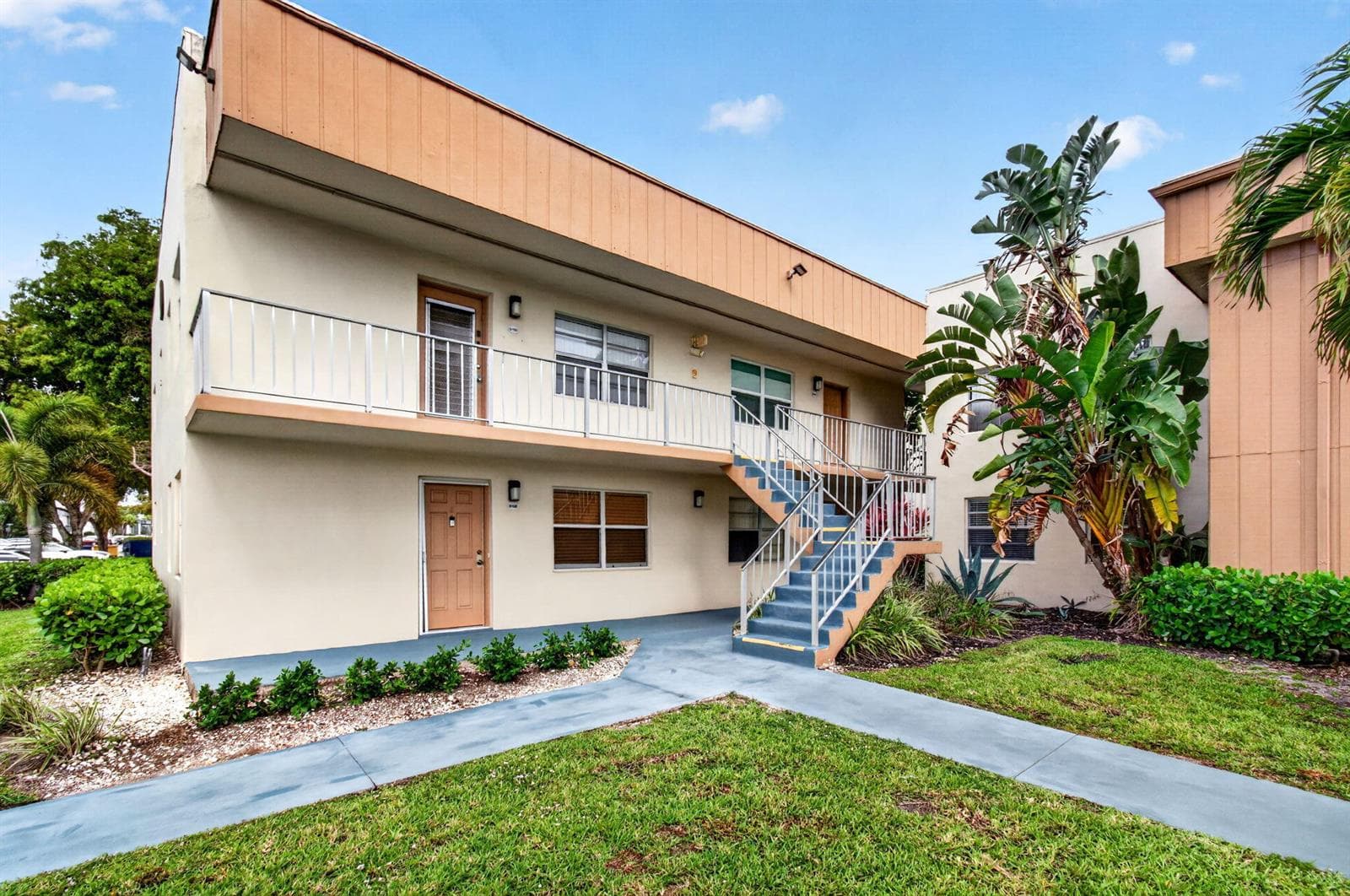 190 Piedmont D, Delray Beach FL 33484 - Delray Beach, FL - Photo 1