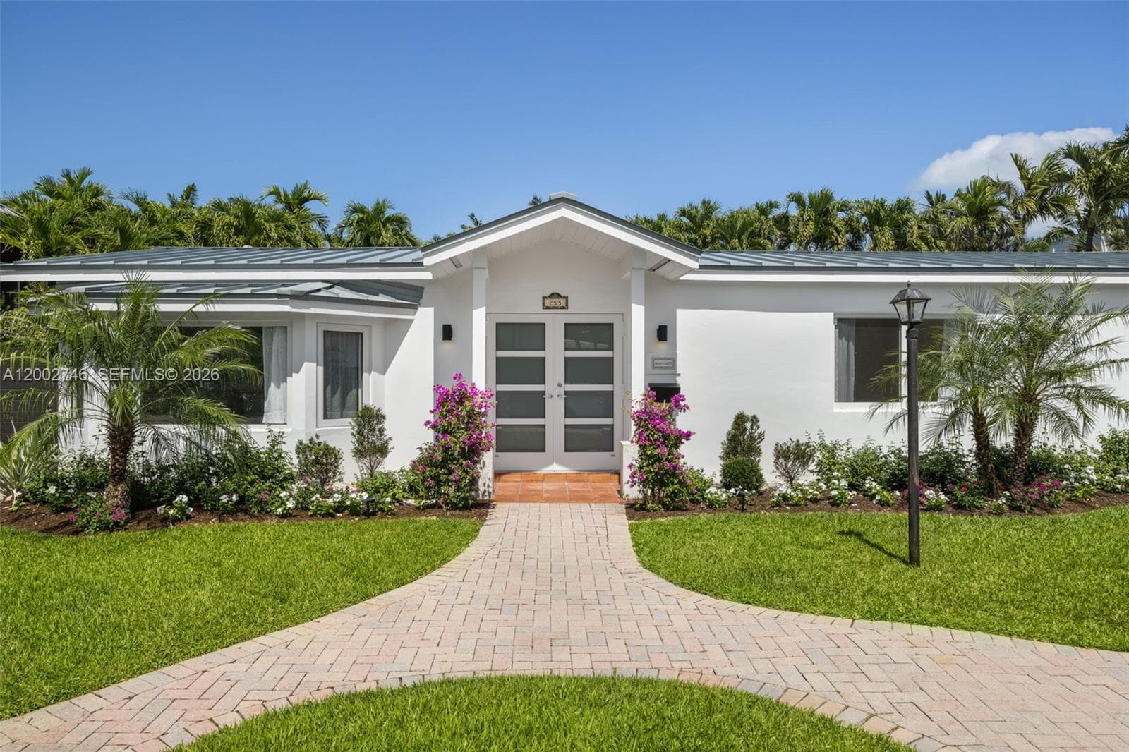 255 Ridgewood Rd, Key Biscayne FL 33149