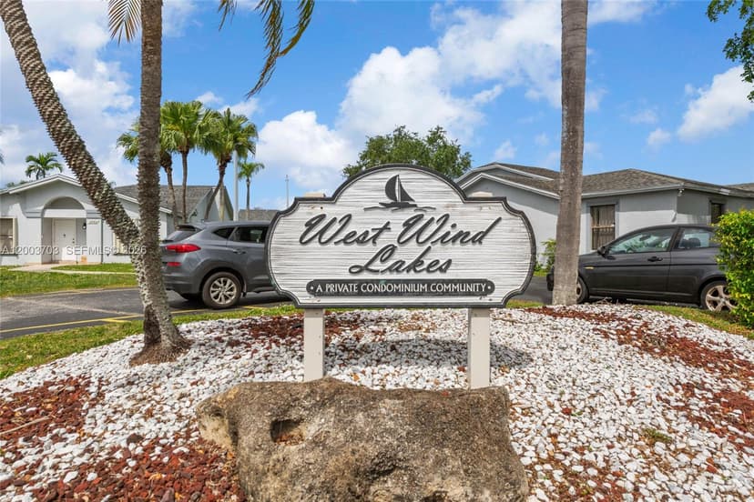 6696 SW 152nd Pl # 96, Miami FL 33193