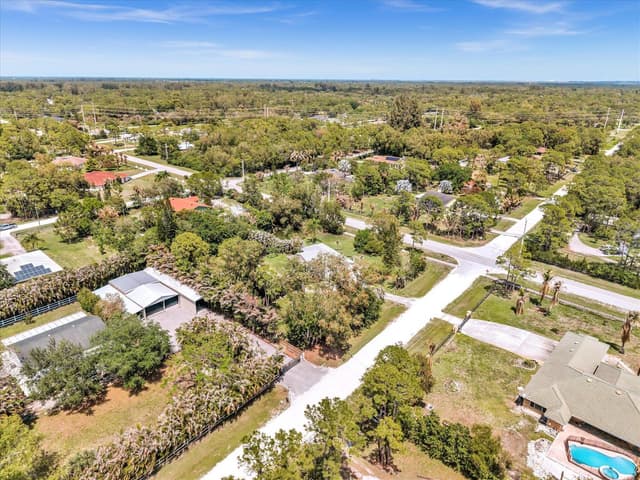 5209 Coconut Boulevard, FL 33411 - Photo 2