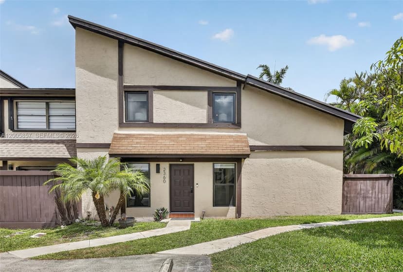 2360 Bayberry Dr # 2360, Pembroke Pines FL 33024