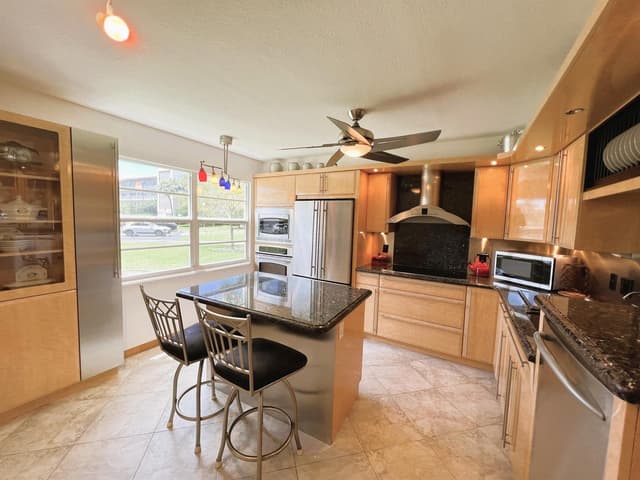 2902 Victoria Circle # A1, Coconut Creek FL 33066 - Coconut Creek, FL - Photo 3