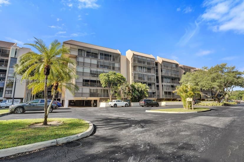 2806 N 46th Ave # D637, Hollywood FL 33021