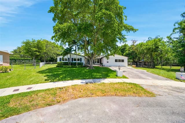 9331 SW 104th Ct, Miami FL 33176 - Miami, FL - Photo 4