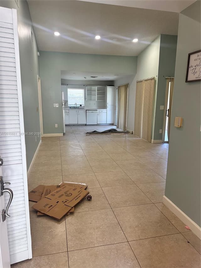 472 SE 22nd Dr, Homestead FL 33033 - Homestead, FL - Photo 2