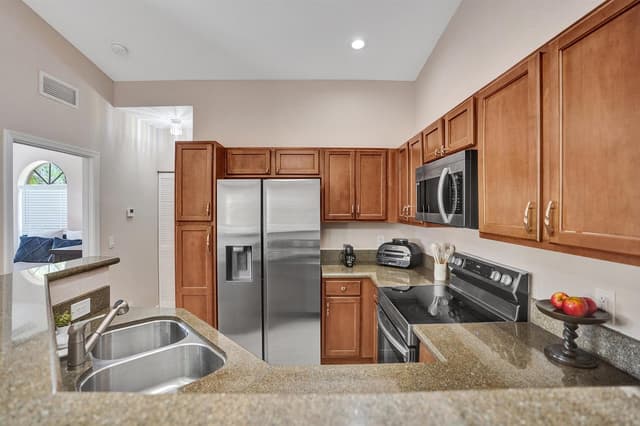 1825 Sonrisa Street # 1825, Riviera Beach FL 33404 - Riviera Beach, FL - Photo 4