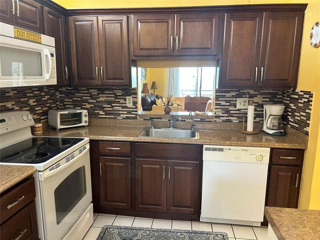2860 Somerset Drive # 311k, Lauderdale Lakes FL 33311 - Lauderdale Lakes, FL - Photo 6