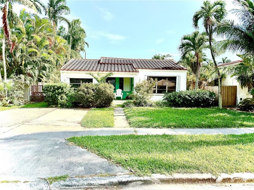 1024 Tyler St, Hollywood FL 33019