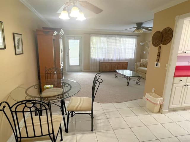 52 Dorchester, West Palm Beach FL 33417 - West Palm Beach, FL - Photo 3