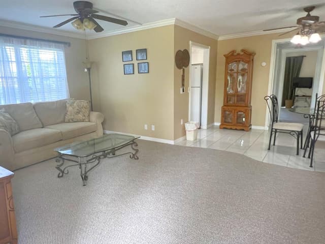 52 Dorchester, West Palm Beach FL 33417 - West Palm Beach, FL - Photo 4