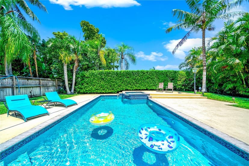 1241 S 13th Ave, Hollywood FL 33019