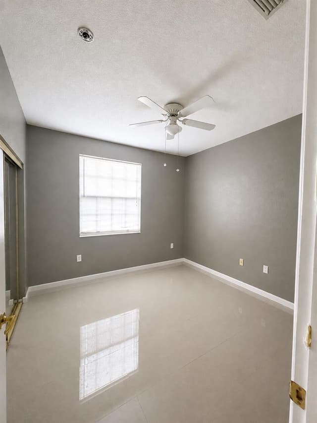 2401 E Aragon Boulevard # 5, Sunrise FL 33313 - Sunrise, FL - Photo 6
