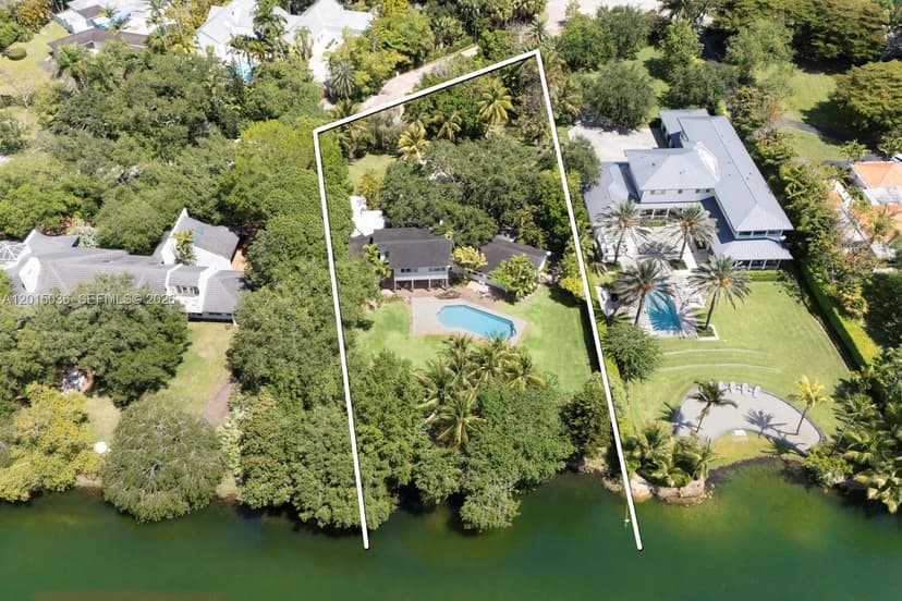 5340 Banyan Dr, Coral Gables FL 33156