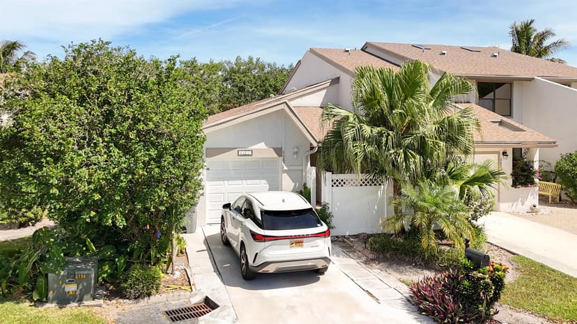 6680 Canary Palm Circle, Boca Raton FL 33433