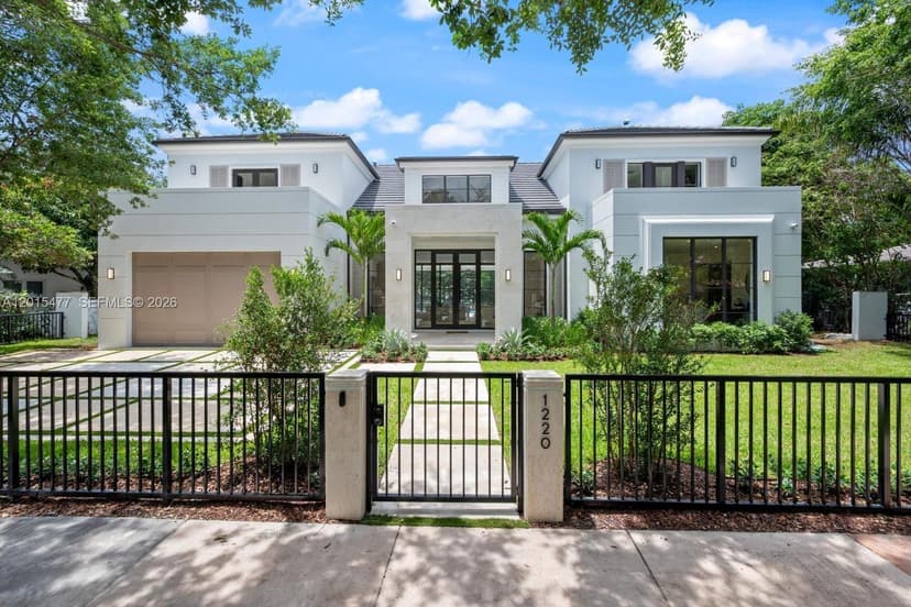 1220 S Alhambra Cir, Coral Gables FL 33146