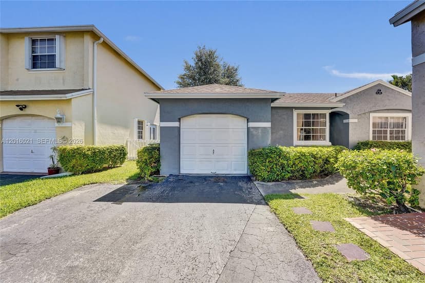 11730 NW 12th St, Pembroke Pines FL 33026