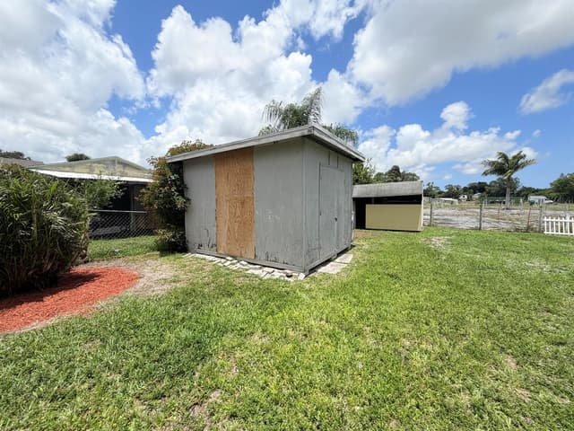 4905 Williams Road, Palm Beach Gardens FL 33418 - Palm Beach Gardens, FL - Photo 7