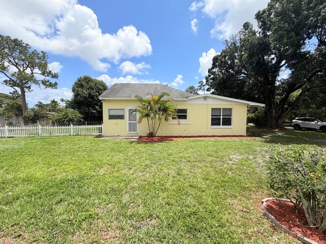 4905 Williams Road, Palm Beach Gardens FL 33418 - Palm Beach Gardens, FL - Photo 5