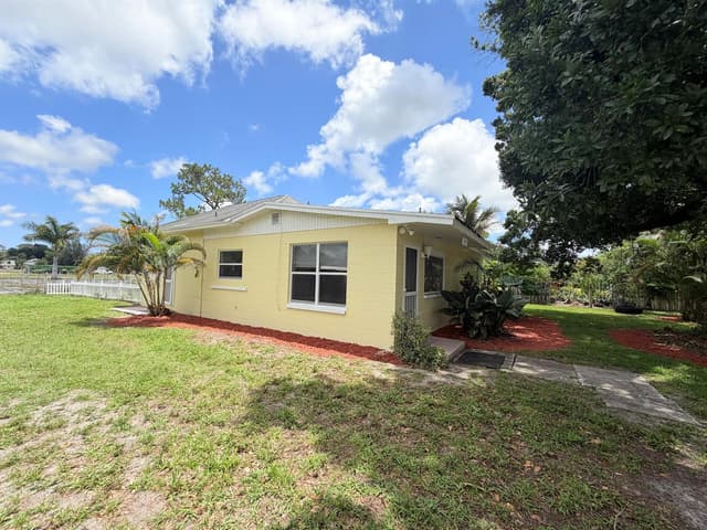 4905 Williams Road, Palm Beach Gardens FL 33418 - Palm Beach Gardens, FL - Photo 4