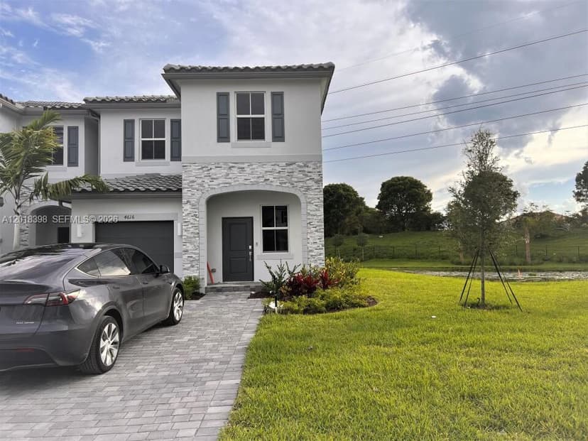 4616 NW 120th Way, Coral Springs FL 33076