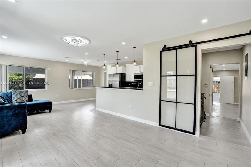 3401 NW 7th St, Lauderhill FL 33311