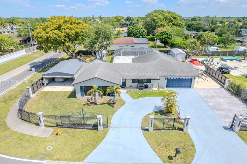 16181 SW 284th St, Homestead FL 33033