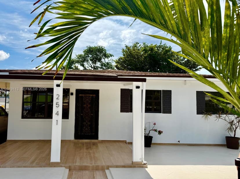 2541 W 10th Ave, Hialeah FL 33010