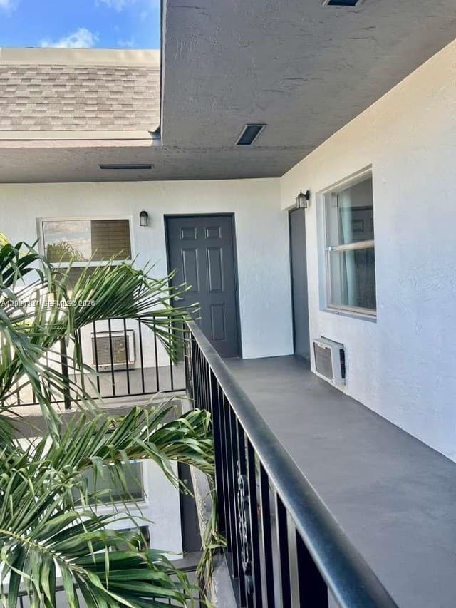 1100 NE 9th Ave # 305, Fort Lauderdale FL 33304 - Fort Lauderdale, FL - Photo 4