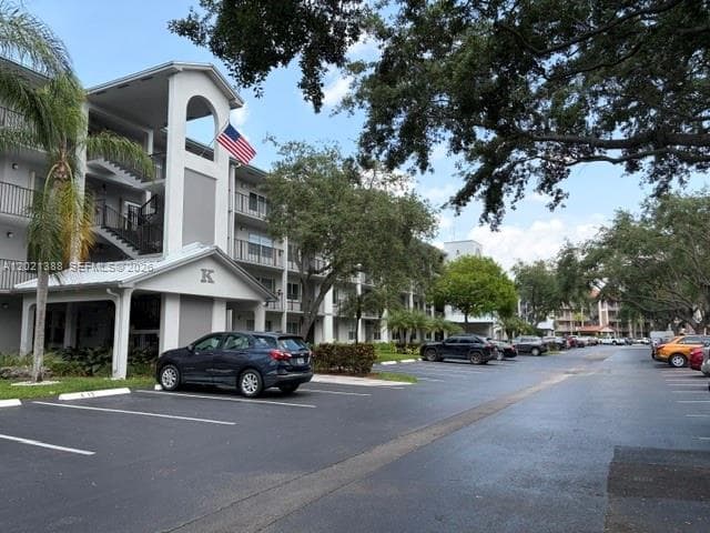 1300 SW 125th Ave # 308K, Pembroke Pines FL 33027 - Pembroke Pines, FL - Photo 2