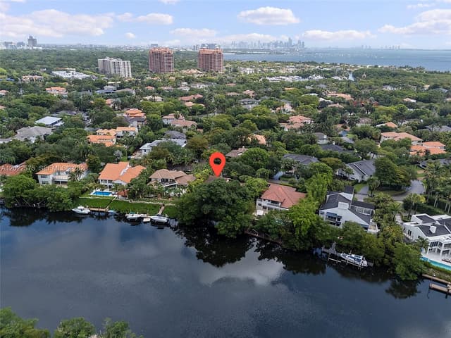 7244 E Lago Dr, Coral Gables FL 33143 - Coral Gables, FL - Photo 5