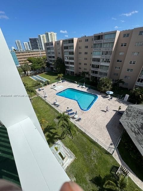 319 NE 14th Ave # 607, Hallandale Beach FL 33009 - Hallandale Beach, FL - Photo 3