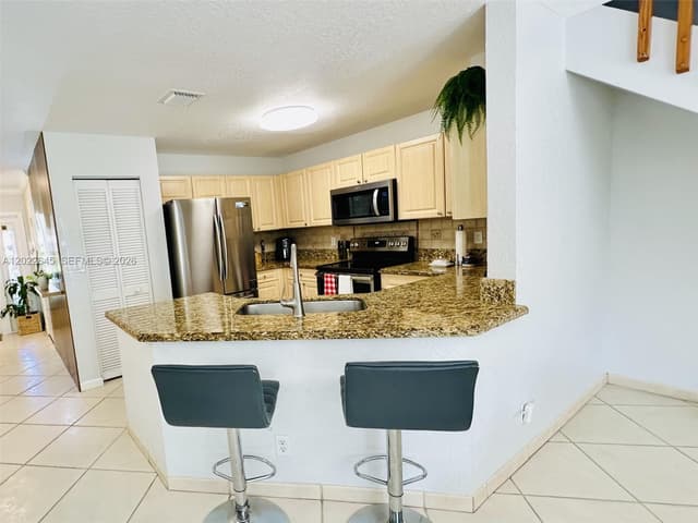 8952 NW 38th Dr., Coral Springs FL 33065 - Coral Springs, FL - Photo 6