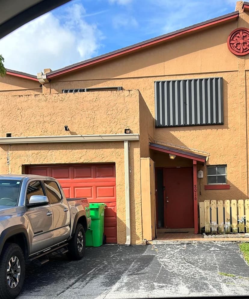 8016 NW 27th Court, Sunrise FL 33322