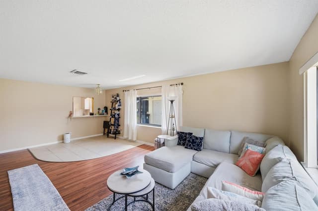 10222 Pine Drive, Boynton Beach FL 33437 - Boynton Beach, FL - Photo 5