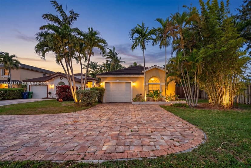 14421 SW 155th Pl, Miami FL 33196