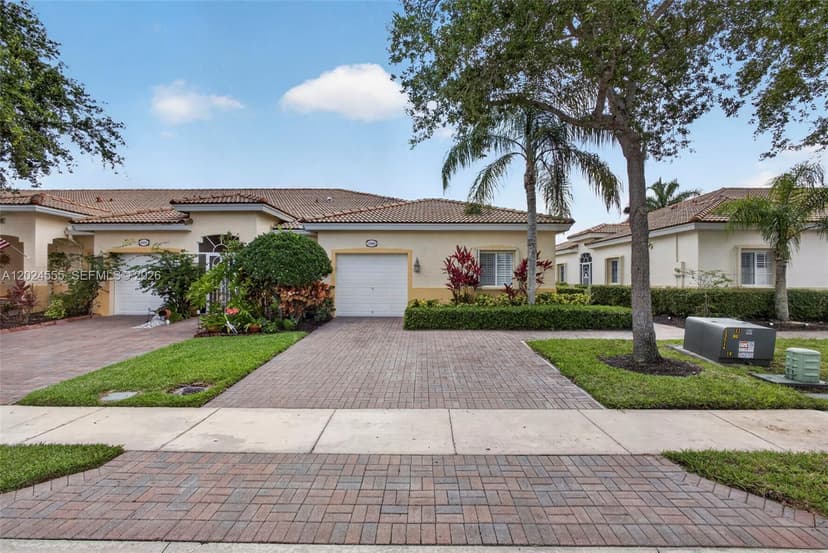 2368 Windjammer Way, West Palm Beach FL 33411