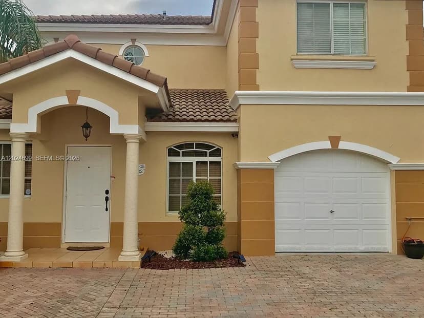7305 NW 173rd Dr # 102, Hialeah FL 33015
