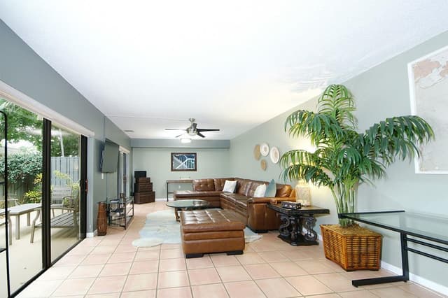 1700 Embassy Drive # 504, West Palm Beach FL 33401 - West Palm Beach, FL - Photo 2
